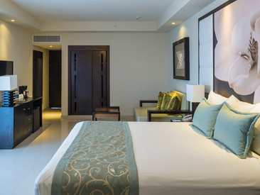 Rooms and Amenities at Royalton Punta Cana Resort & Casino, Punta Cana