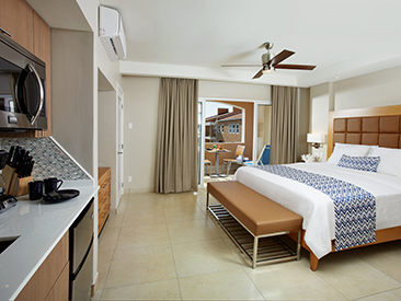 Rooms and Amenities at Divi Dutch Village Beach Resort, Druif Beach, Oranjestad
