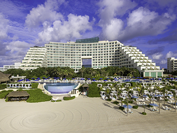 Golf Course at Live Aqua Beach Resort Cancun, Cancun