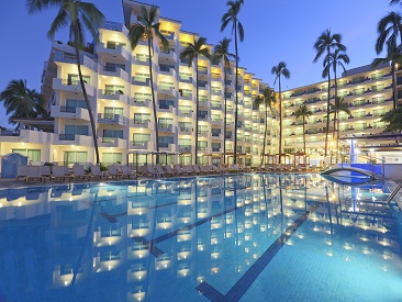 Rooms and Amenities at Crown Paradise Golden (PV), Puerto Vallarta